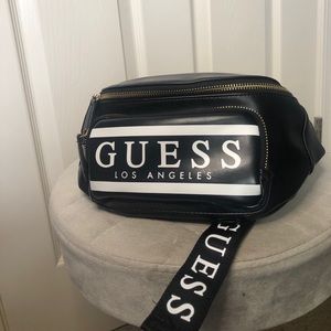 GUESS FANNY PACK